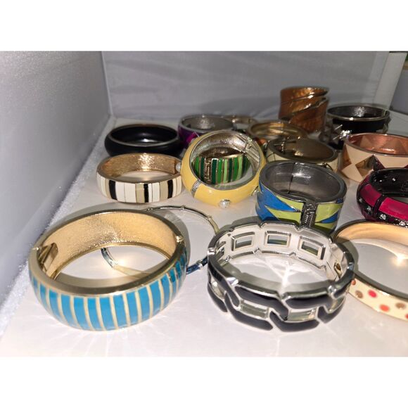 Bangles (l-5) Reseller's Lot - black, gold, metallic, enamel cuff 17 pieces - Picture 9 of 10